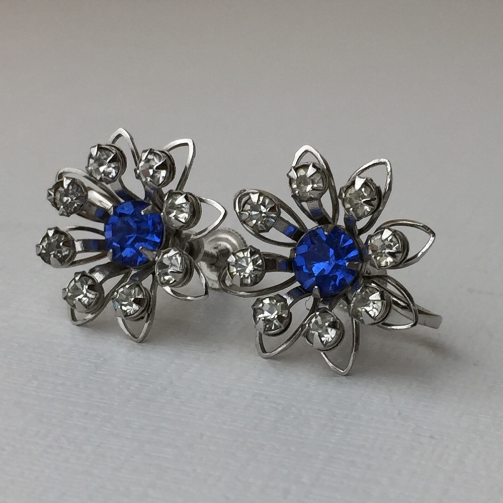 Vintage Bugbee & Niles Silver Rhinestone Earrings - Picture 5 of 8